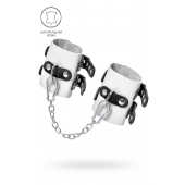 Бело-черные наручники с двумя ремешками и люверсами - Pecado - купить с доставкой в Черкесске