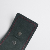 Черные кожаные наручники с красной строчкой - Crazy Handmade - купить с доставкой в Черкесске