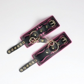 Черные кожаные наручники с розовой строчкой - Crazy Handmade - купить с доставкой в Черкесске