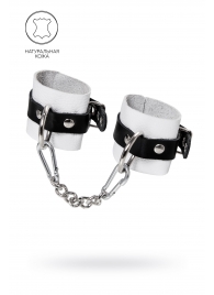Бело-черные кожаные наручники с одним ремешком с люверсами - Pecado - купить с доставкой в Черкесске