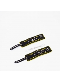 Черно-желтые кожаные наручники с жёлтой строчкой - Crazy Handmade - купить с доставкой в Черкесске