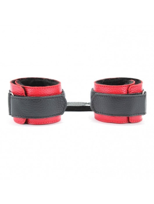 Красно-чёрные кожаные наручники с меховым подкладом - БДСМ Арсенал - купить с доставкой в Черкесске