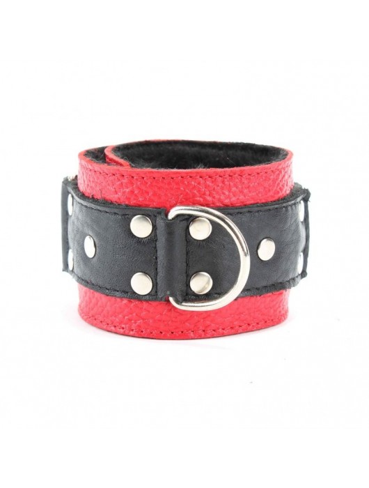 Красно-чёрные кожаные наручники с меховым подкладом - БДСМ Арсенал - купить с доставкой в Черкесске